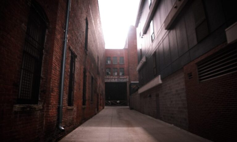 sean-thomas-kR90aZv3B_c-unsplash-900×600