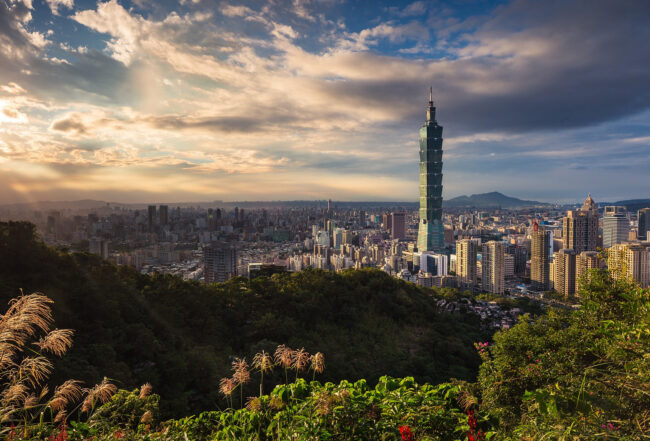 buildings-g2e3d8af8b_1920