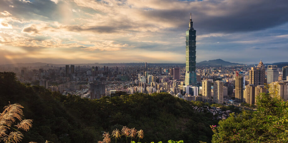 buildings-g2e3d8af8b_1920